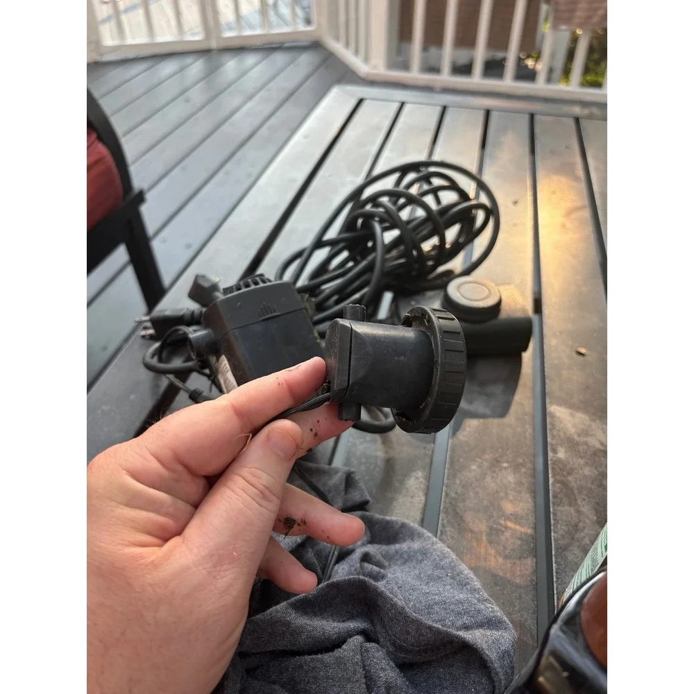Intertek 300-Gph Submersible Fountain Pump Pond Water Feature with Light Used